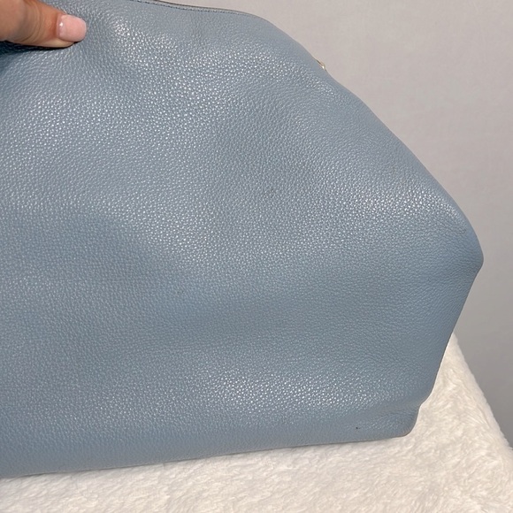 Micheal Kors Raven Large Pebbled Leather Shoulder Bag - Picture 13 of 16